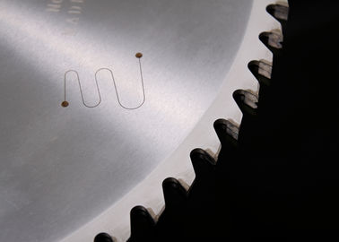 le panneau d'acier de 4.8mm scie l'outil de lames avec performance d'astuces de diamant la haute